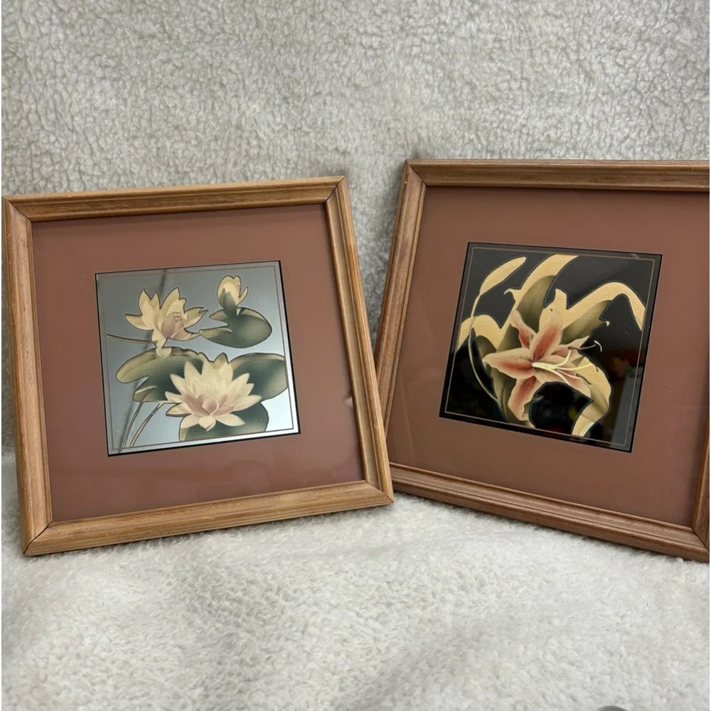 Vintage 90's wooden framed mirror mauve Lily & Lotus flower set 10